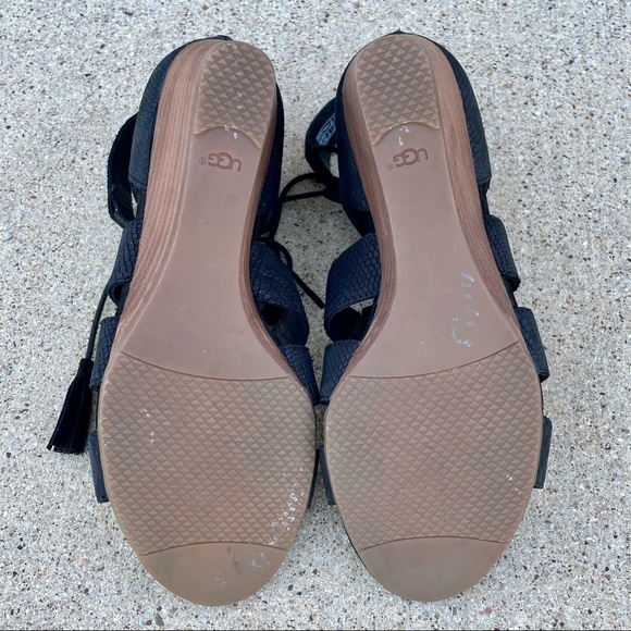 UGG Yasmin snake print wedge sandals tassel black size 7 - Picture 14 of 16